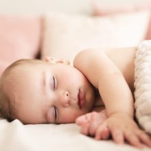 Les autres méthodes pour soulager les coliques de bébé
